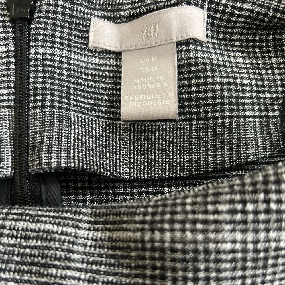 H&M Plaid Long Sleeve Dress - Picture 4 of 4